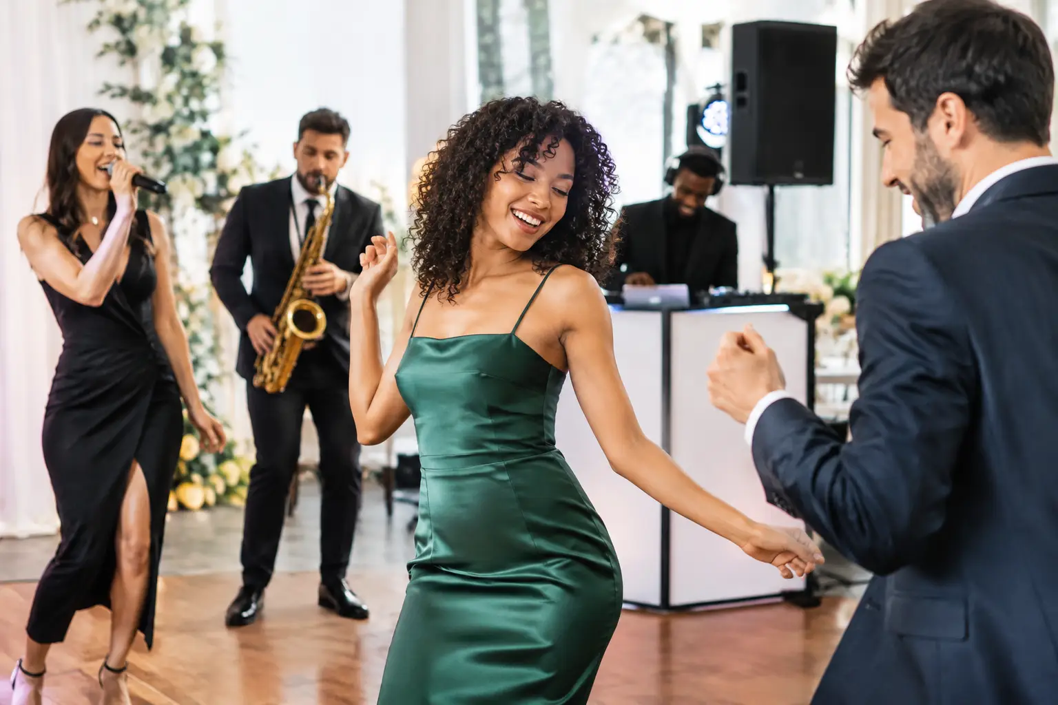 7 Wedding DJ Alternatives That Fill the Floor